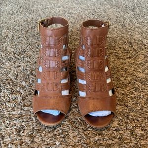 Vince Camuto Evelin Heels